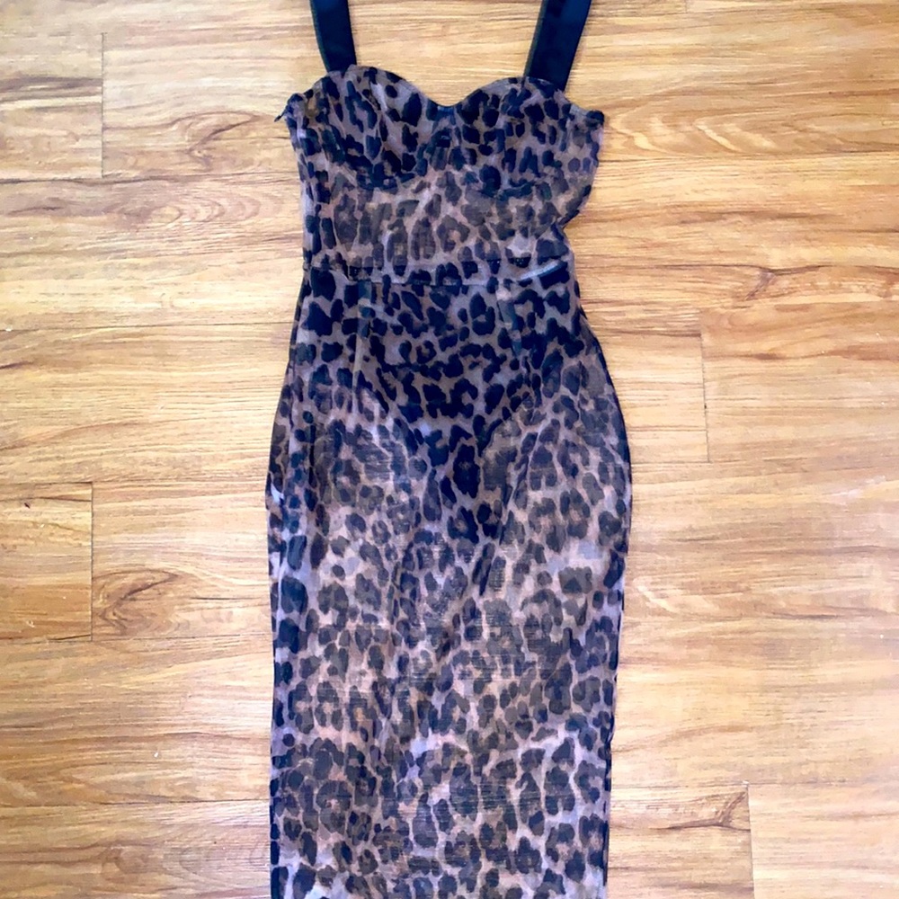 Women’s leopard print fitted dress, size 4